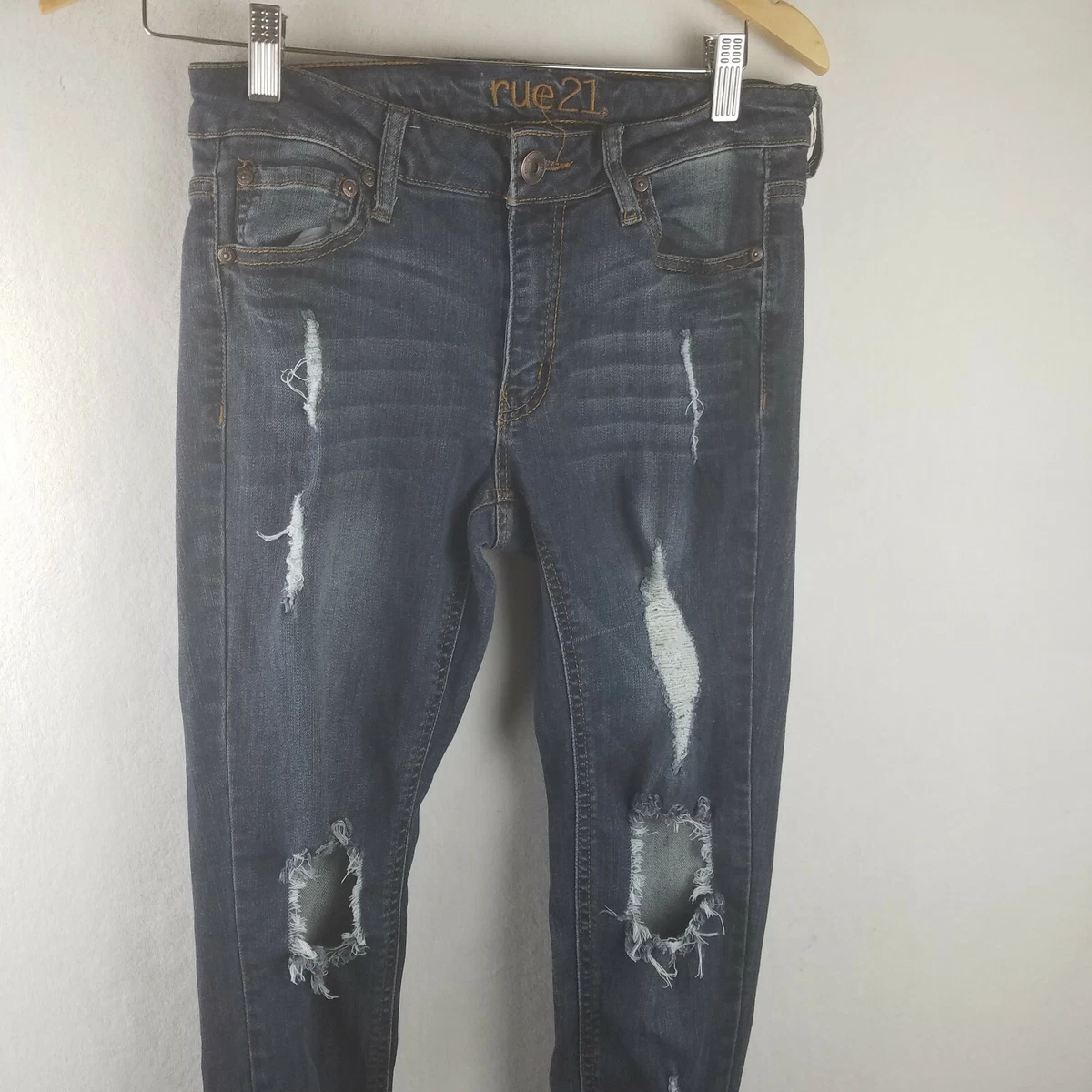 Ripped jeans at rue 21 sale