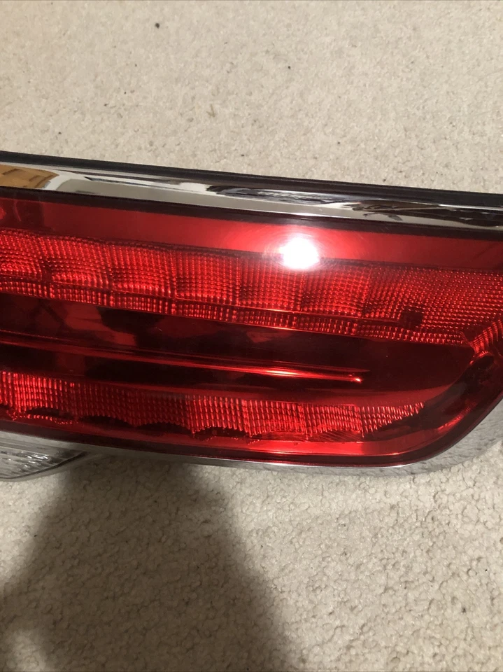 Lámpara trasera LED interior izquierda Lincoln MKX 2011-2015 FABRICANTE DE EQUIPOS ORIGINALES - lado del conductor Foto 3 de 4