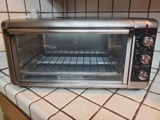 BLACK+DECKER TO3250XSB Extra Wide 8 Slice Convection Toaster Oven
