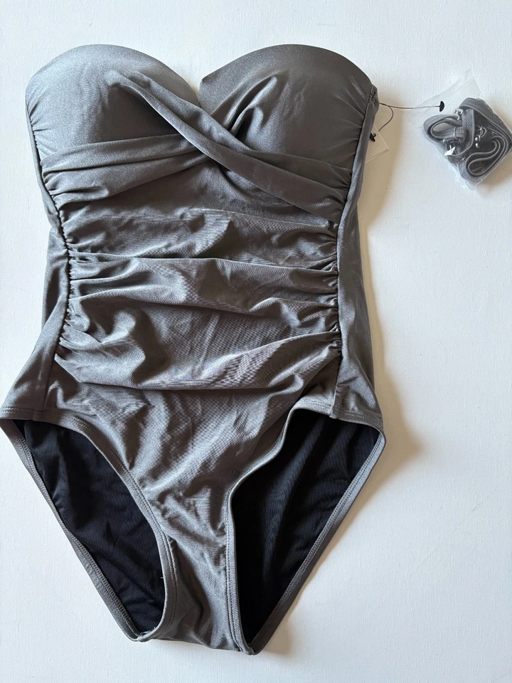 Traje de baño Calvin Klein moldeado copa dividida de una pieza, gris plata brillo 6 Foto 3 de 4