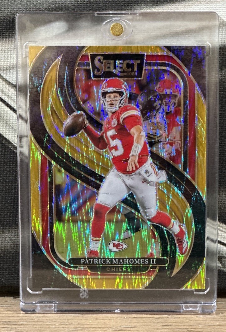 2024 Panini Select Premier  Patrick Mahomes #120 Gold Shock Prizm /10 - Rare SSP