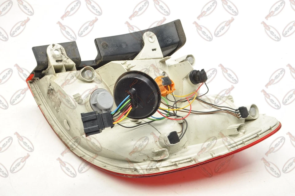 SKODA SUPERB II Combi Luz Trasera Izquierda 3T9945095 - Imagen 4 de 4