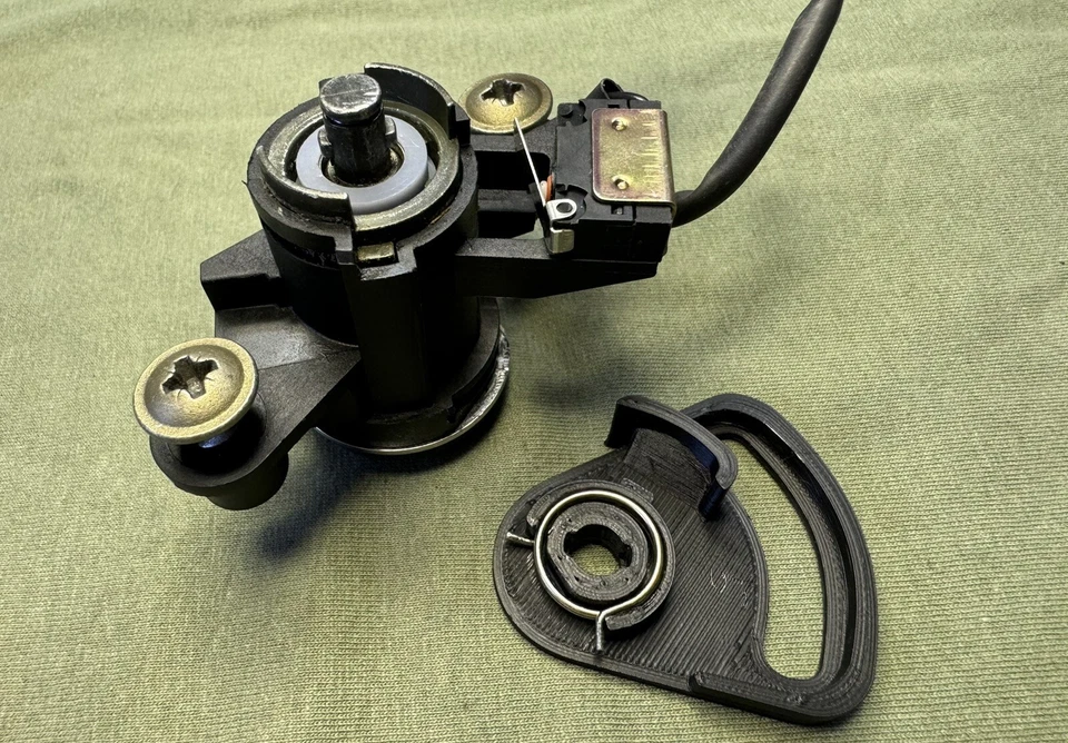 Rover 75, MG ZT - Kit reparación cerradura tapa maletero. Foto 4 de 4