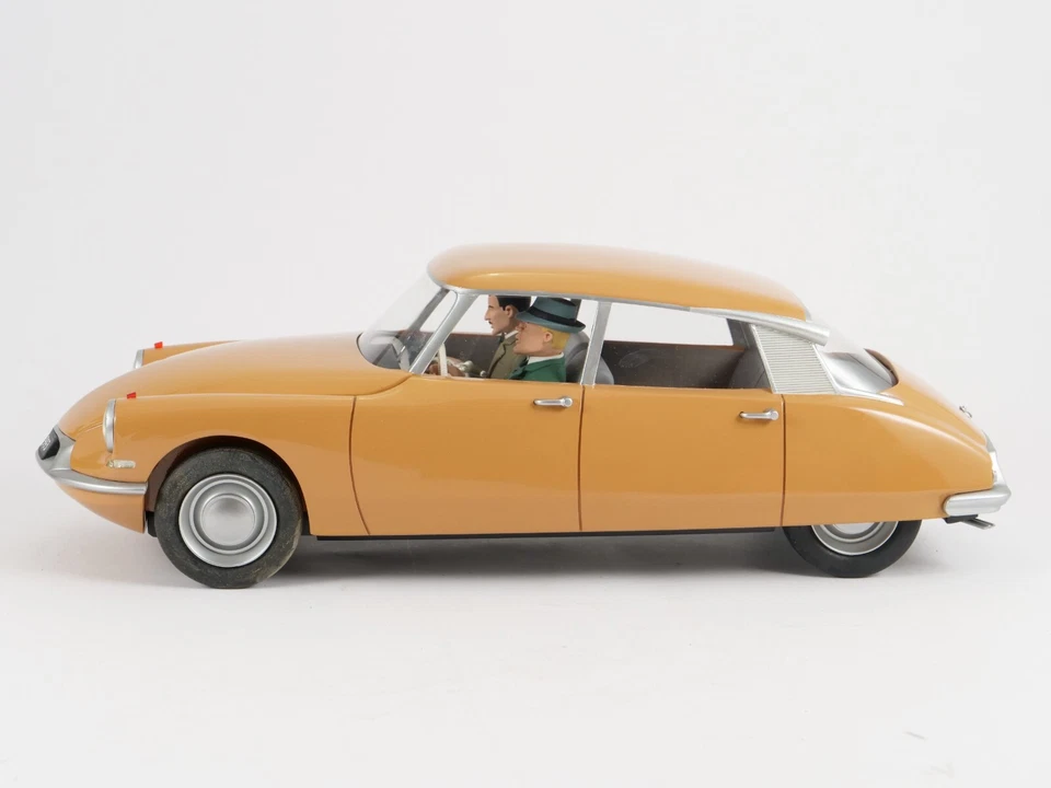 Aroutcheff Citroën ID19 – Olrik E Sharkey Blake E Mortimer – Resina 39 Cm - Immagine 3 di 4