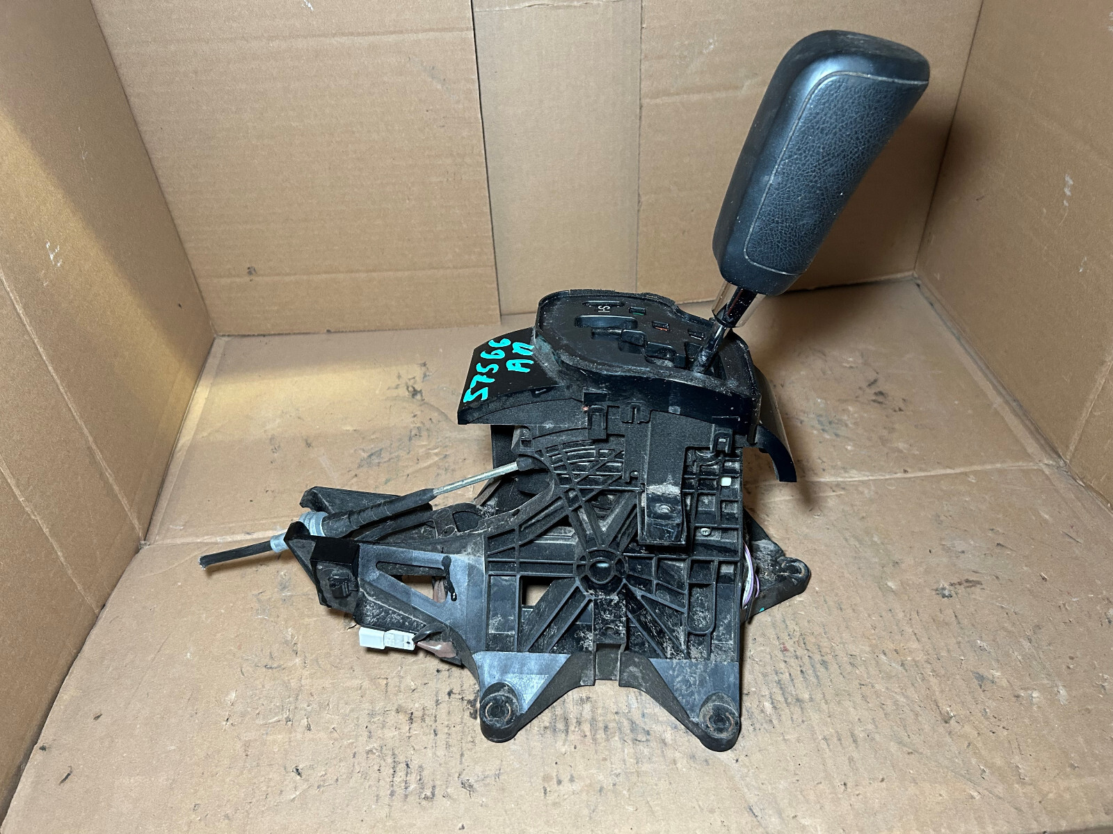 11 Toyota Tundra Transmission Shift Gear Shifter Knob Assembly Floor