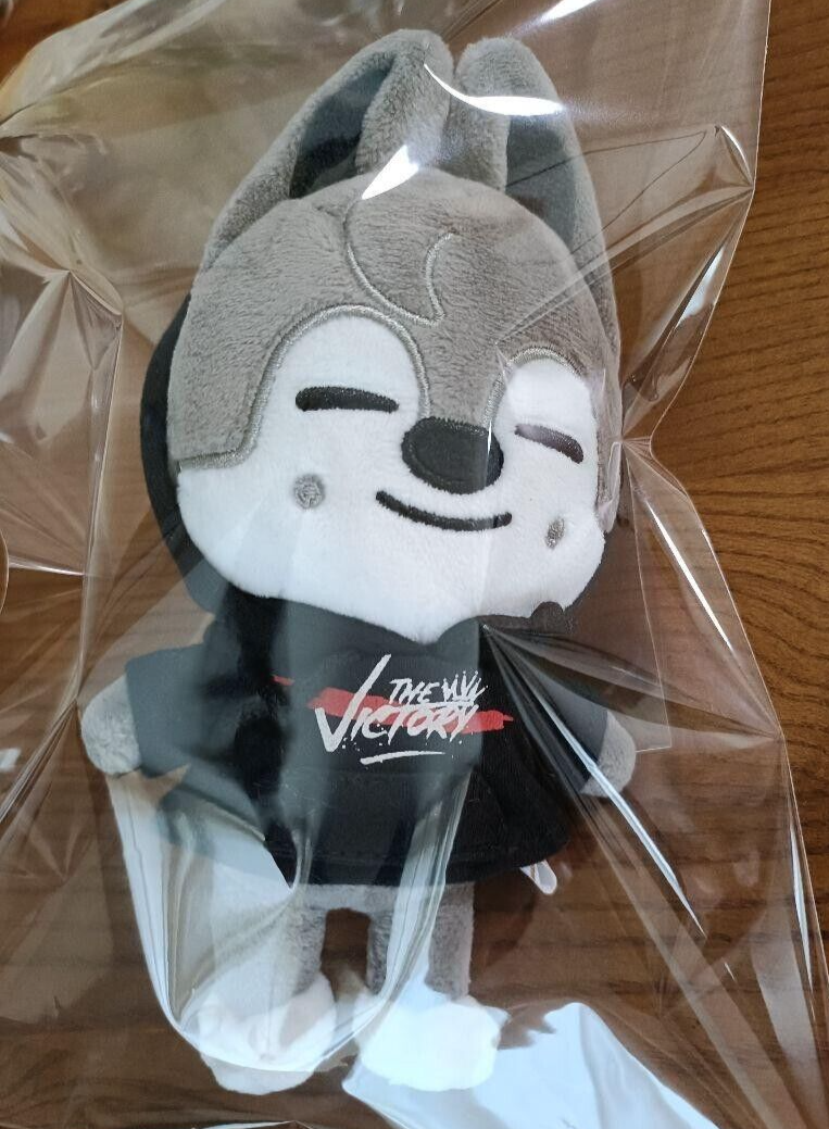 skzoo ウルフチャン ミニサイズ ぬいぐるみ PLUSH Wolf Chan Stray Kids Skzoo Bang Chan Wolf Chan Official Plush Doll
