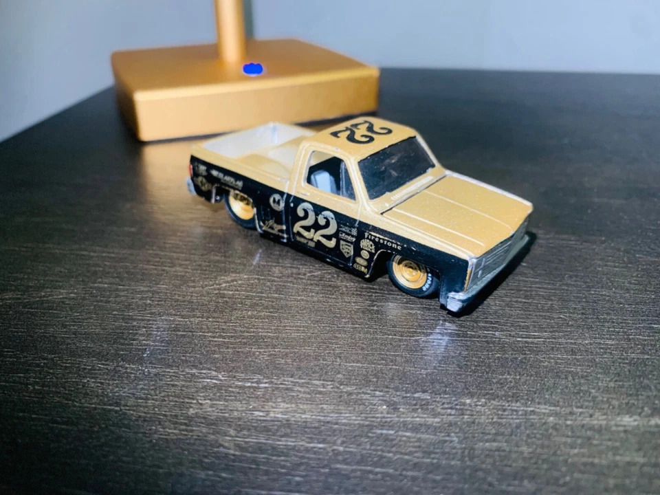 Rare car. Maisto 1987 chevy 1500 #22 01223 Black & Gold. - Image 2 of 4