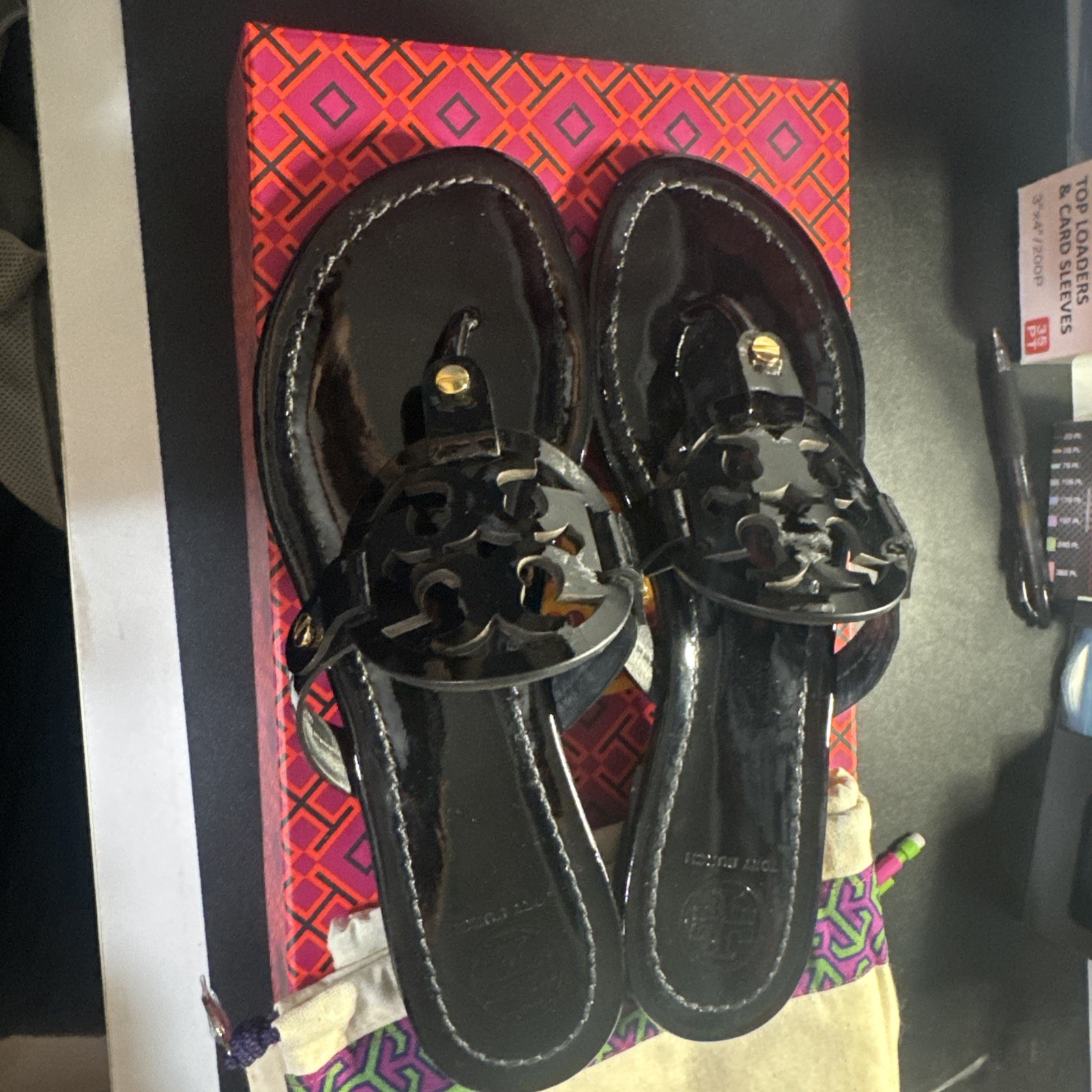 Tory Burch Miller Black Patent Leather Logo Thong Sandal Women's Size 7 wth Box