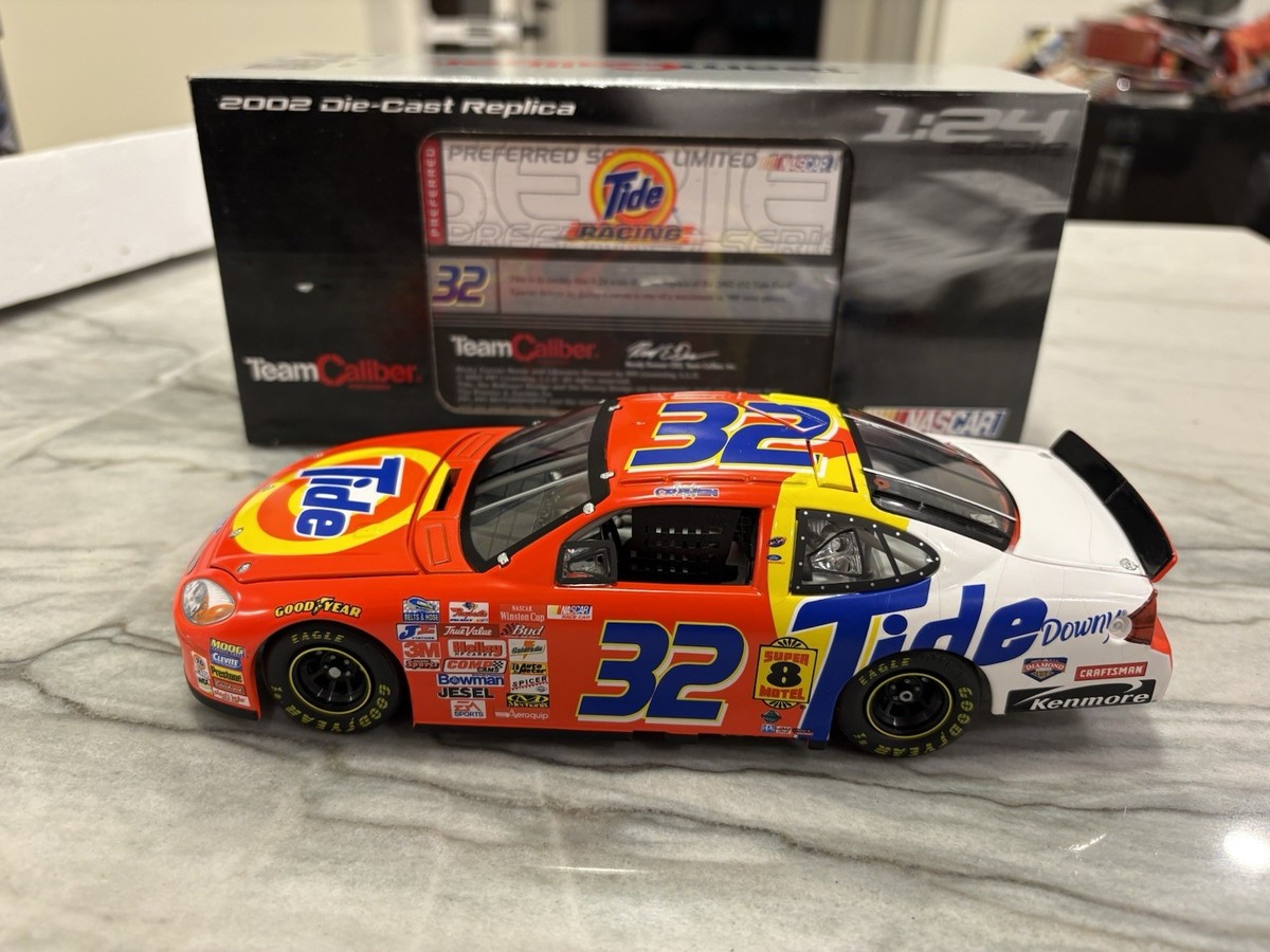 NASCAR ミニカー　FORD 1/24 Ricky Craven 2002 Tide Nascar 1/24 Diecast Team Caliber #32 Ford