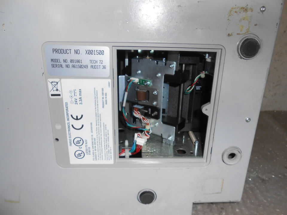 Fargo DTC550 Direct To Card ID Printer & Laminator - NO POWER ADAPTER - Image 4 of 4