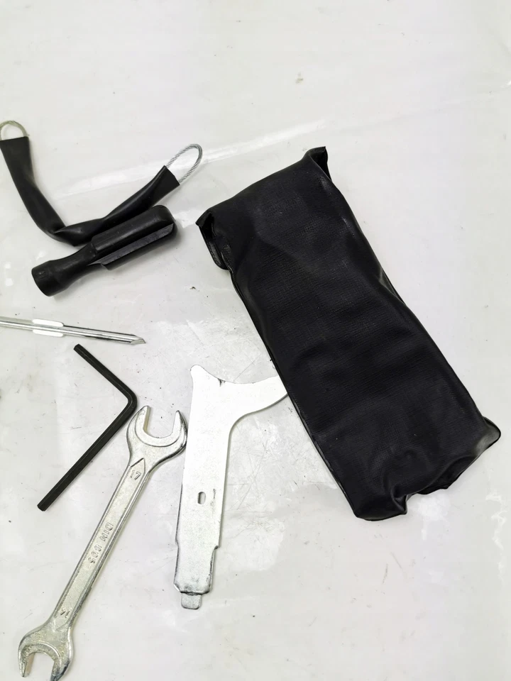 Honda CBF 1000 SC64 Service Key Used Foto 3 de 4