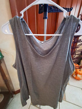 Women s Gray Solid V-Neck Sleeveless Pullover...