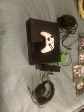Microsoft Xbox One 500GB Black Bundle