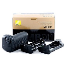 Battery grip originale Nikon MB-D11 per Nikon D7000 con MS-D11EN e MS-D11