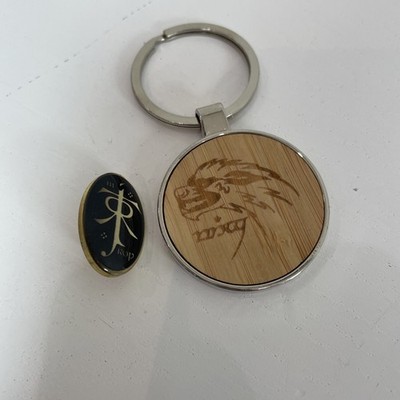 The Rings Of Power Season 3 Cast & Crew Wrap Gift Medal & Brooch Lord Of Rings