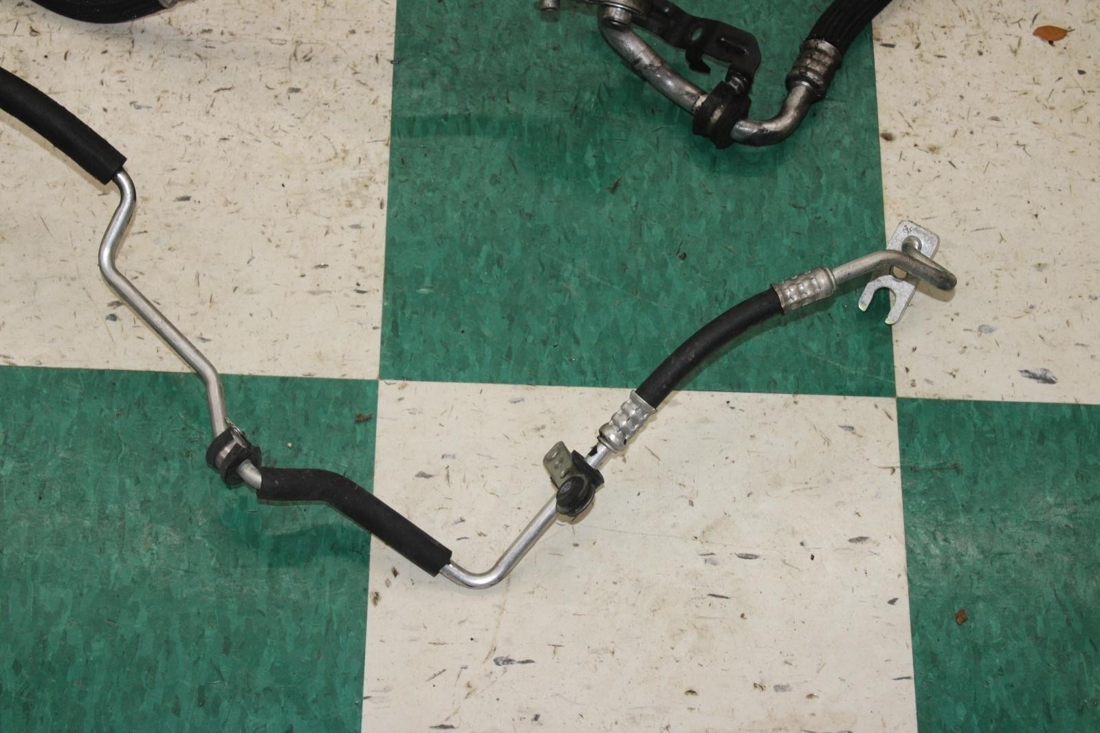 Maserati Ghibli 2014-2021 Air hoses Set