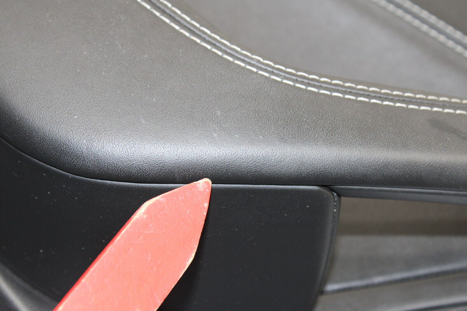2017 - 2020 MASERATI LEVANTE REAR LEFT SIDE INTERIOR DOOR PANEL TRIM COVER OEM