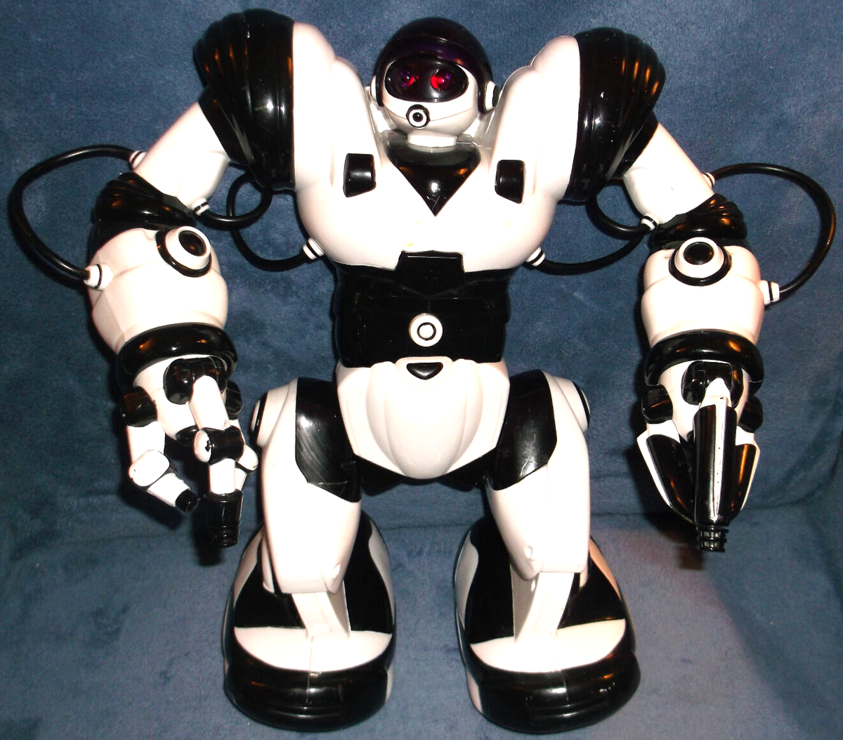 RoBeHoN ロボット ブラック・ホワイト VINTAGE WOWWEE WHITE & BLACK ROBOSAPIEN ROBOT 2004 WORKS GREAT NO