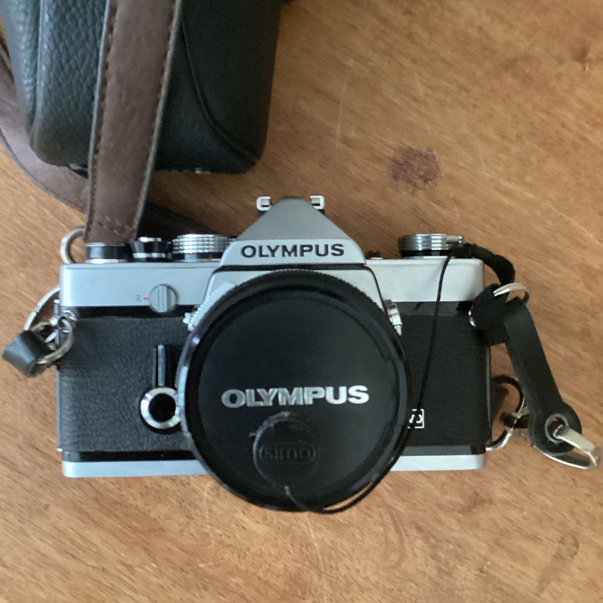 OLYMPUS OM - 1 MD # 298016 Lens G.ZUIKO AUTO-W 1:3.5 F=28mm