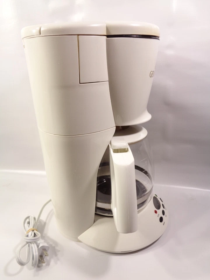 Gevalia Coffee Maker 12 Cup C-60A White Tested Working Complete - Image 3 of 4