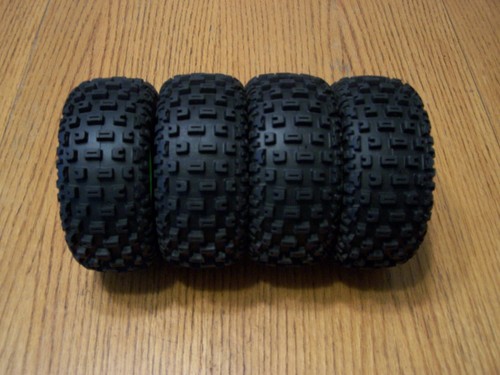 Arrma Mojave 1/7 6s BLX Desert Truck Dboots Fortress Tires & 17mm Green Wheels - Picture 4 of 4