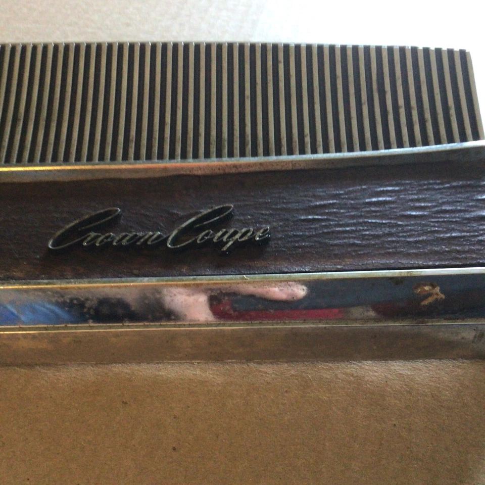 Chrysler Imperial Crown 1965 cupé 2 puertas, puerta de comp. de guantes, muy buen estado usado Foto 2 de 4