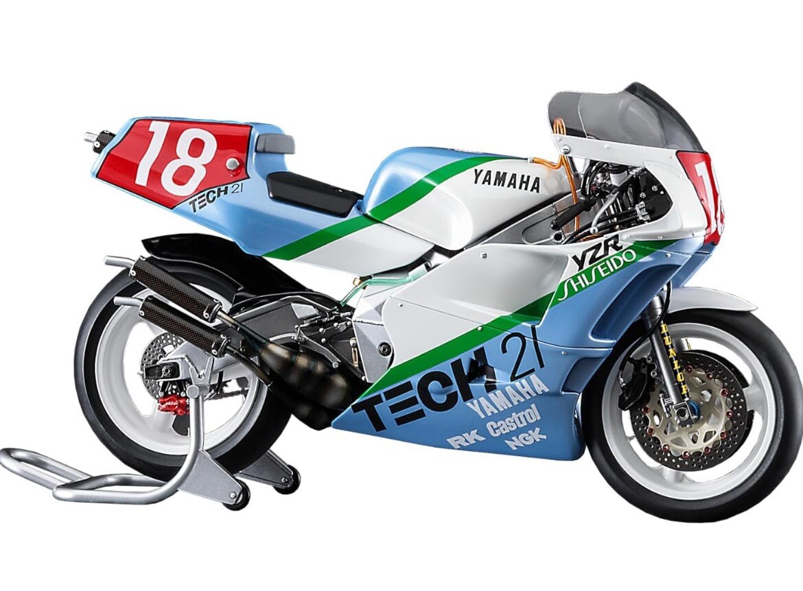 Hasegawa 21762 1:12 Yamaha YZR500 (0W98) TECH21 1988 Plastic Model