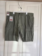 Wrangler Men's ATG Flex 10" Cargo Shorts - Olive Green - Size 44 - NEW