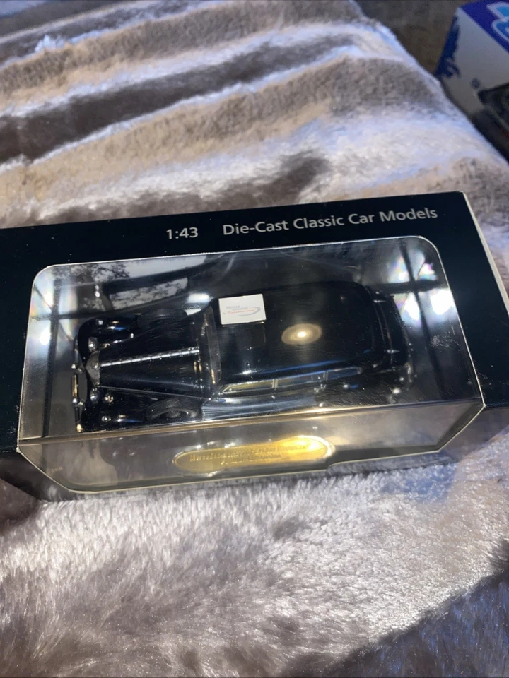 1:43 PREMIER MINIATURE SIGNATURE MERCEDES-BENZ 770 PULLMAN LIMOUSINE BLACK MINT - Image 3 of 4