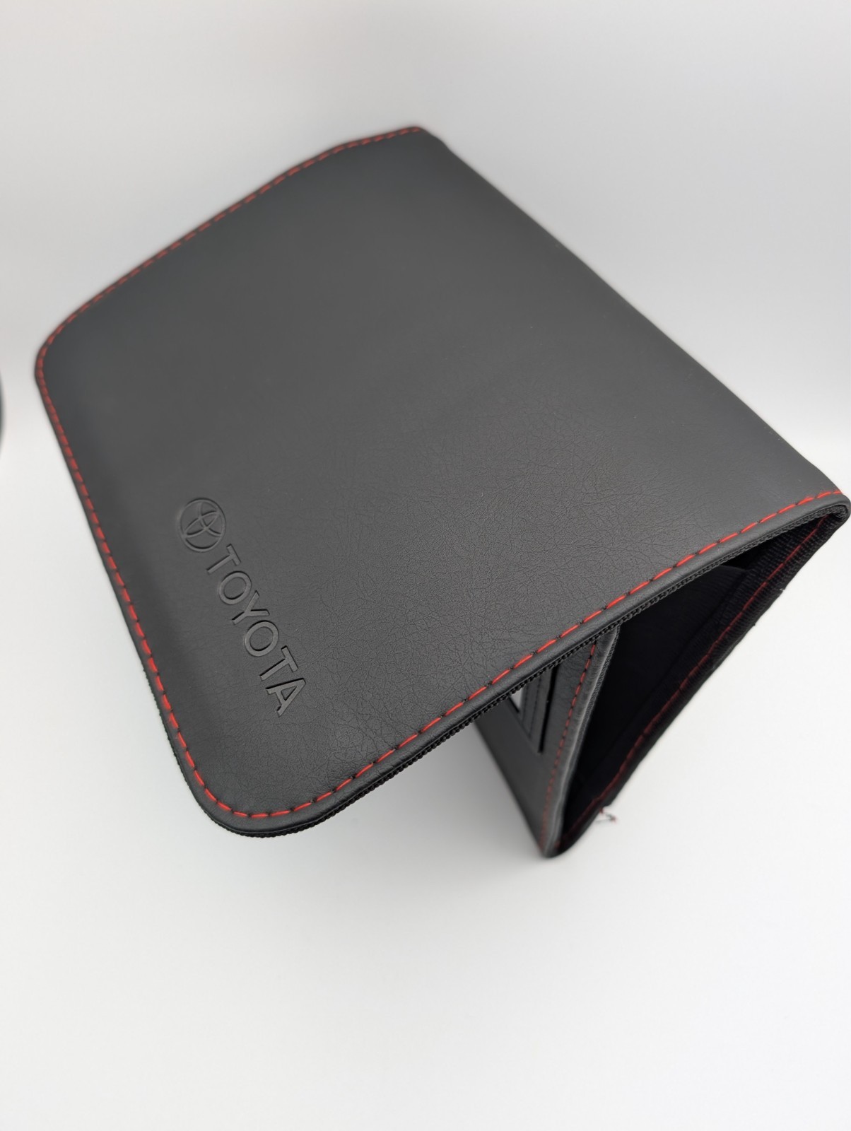 GENUINE TOYOTA OWNERS MANUAL LEATHER PORTFOLIO CASE COROLLA/4RUNNER/TUNDRA/CAMRY