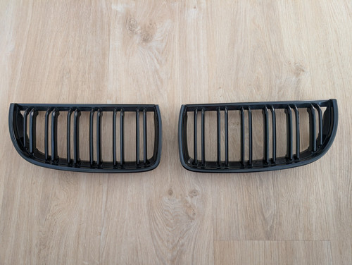 Sport Kühlergrill Doppelsteg Nieren Glanz Schwarz für BMW E90 E91 GCP-039001