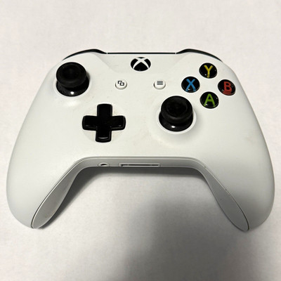 Microsoft Xbox Wireless Controller Model 1708 White Bluetooth