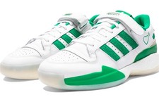 Adidas X Pharrell Forum Zapatillas bajas hechas por el hombre verdes y blancas con calcetines 2 partidos