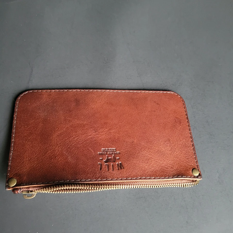 Cartera sin asas Will Leather Goods simple con cremallera elegante delgada minimalista de viaje marrón   Foto 4 de 4