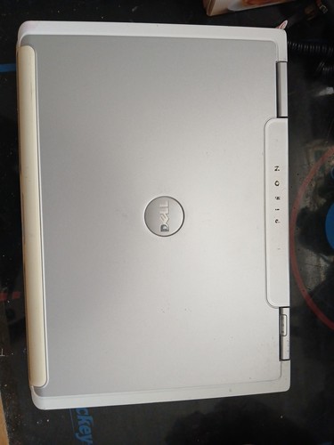 dell laptop - Picture 2 of 5