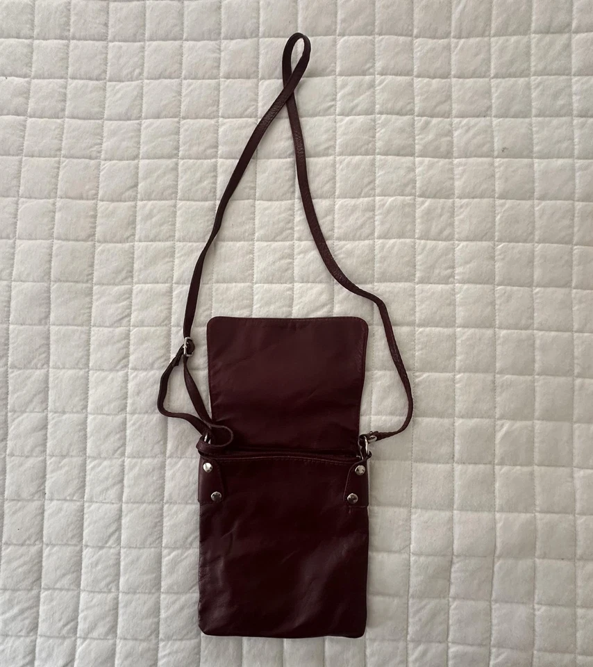VERA PELLE Crossbody Bag Womens Burgundy Leather Made in Italy Adjustable Strap - Image 4 of 4