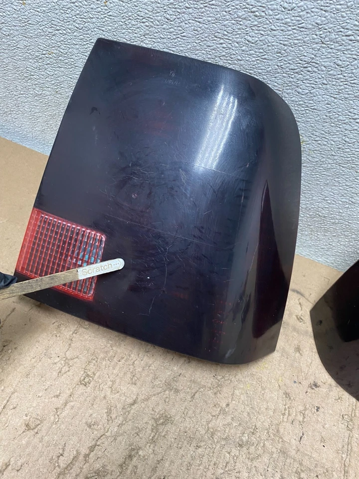 Juego de luces traseras negras izquierda+derecha Volkswagen Passat Wagon 1998-2000 OE S5271 DG Foto 4 de 4