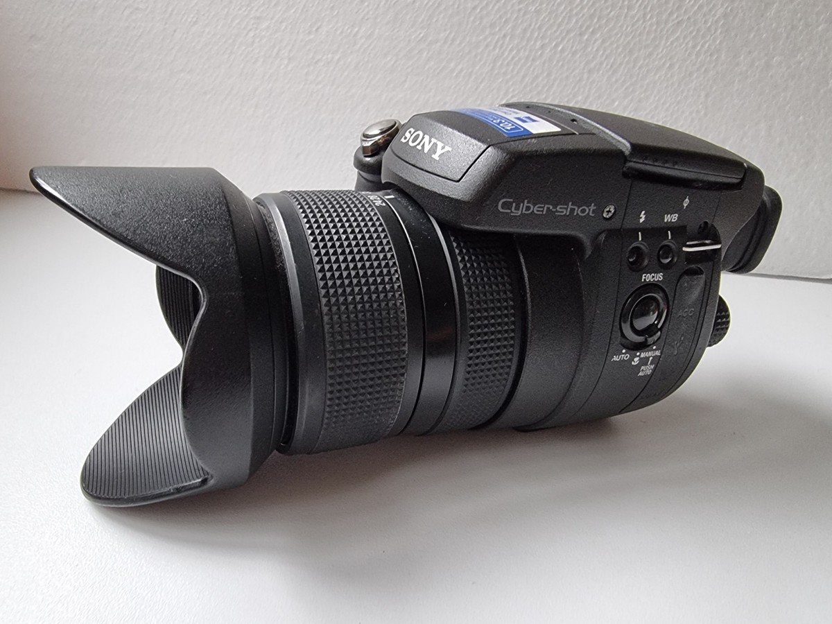 ✨美品✨　SONY Cyber-shot DSC-R1 Sony Cyber-shot DSC-R1 Review: Digital Photography Review
