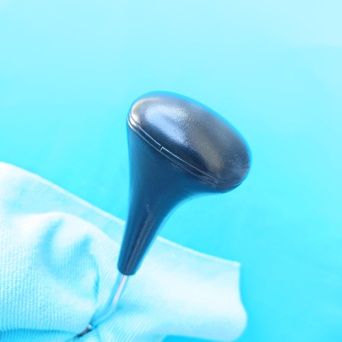 Mercedes W124 94-95 Gear Selector Shift Knob Leather OEM 1242671310 - Picture 6 of 15