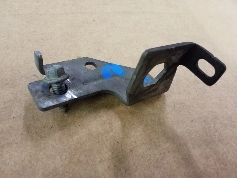 Suporte de mangueira de freio dianteiro direito compatível com 15 16 17 Ford Expedition - Imagem 2 de 4