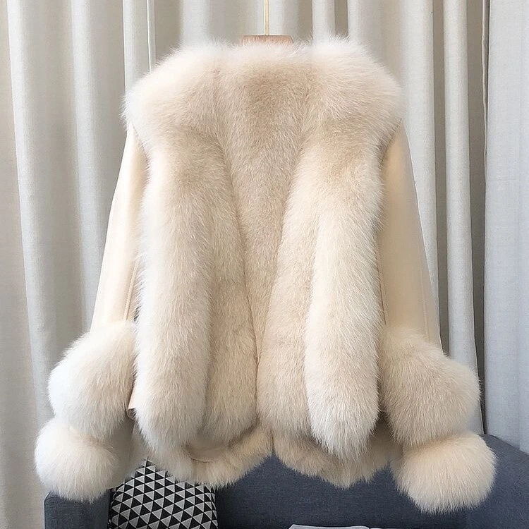 Nuevo abrigo de invierno cálido de piel de zorro genuino para mujer de cuero de oveja abrigo de plumón de ganso Foto 3 de 4
