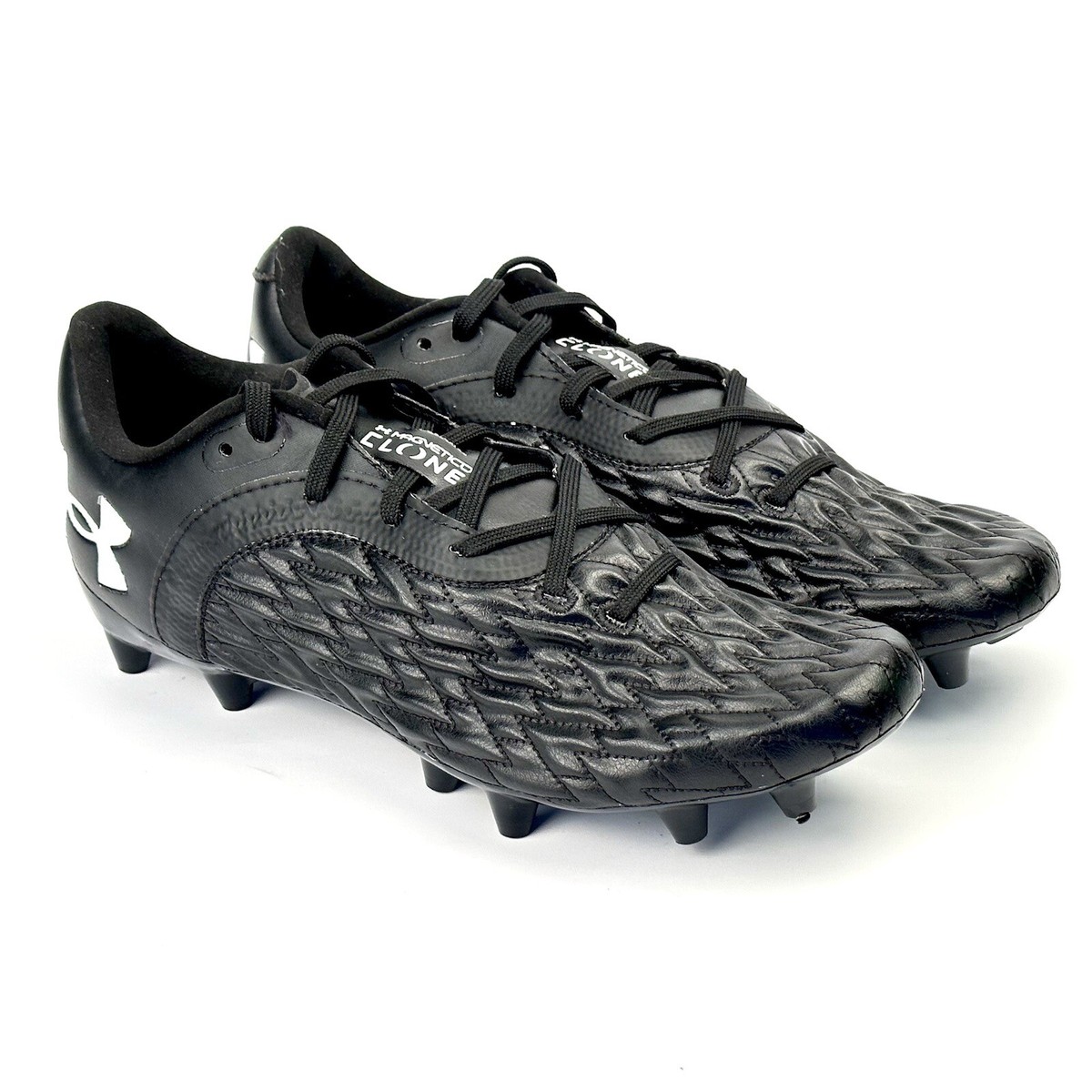アンダーアーマーCLONE MAGNETICO 黒サッカースパイク Under Armour Clone Magnetico Pro FG Soccer Cleats Black Mens