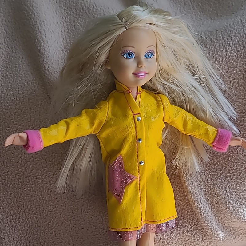 Mattel Barbie 2005 Wee 3 Friends "Stacie" Doll only with Raincoat /  No Boots