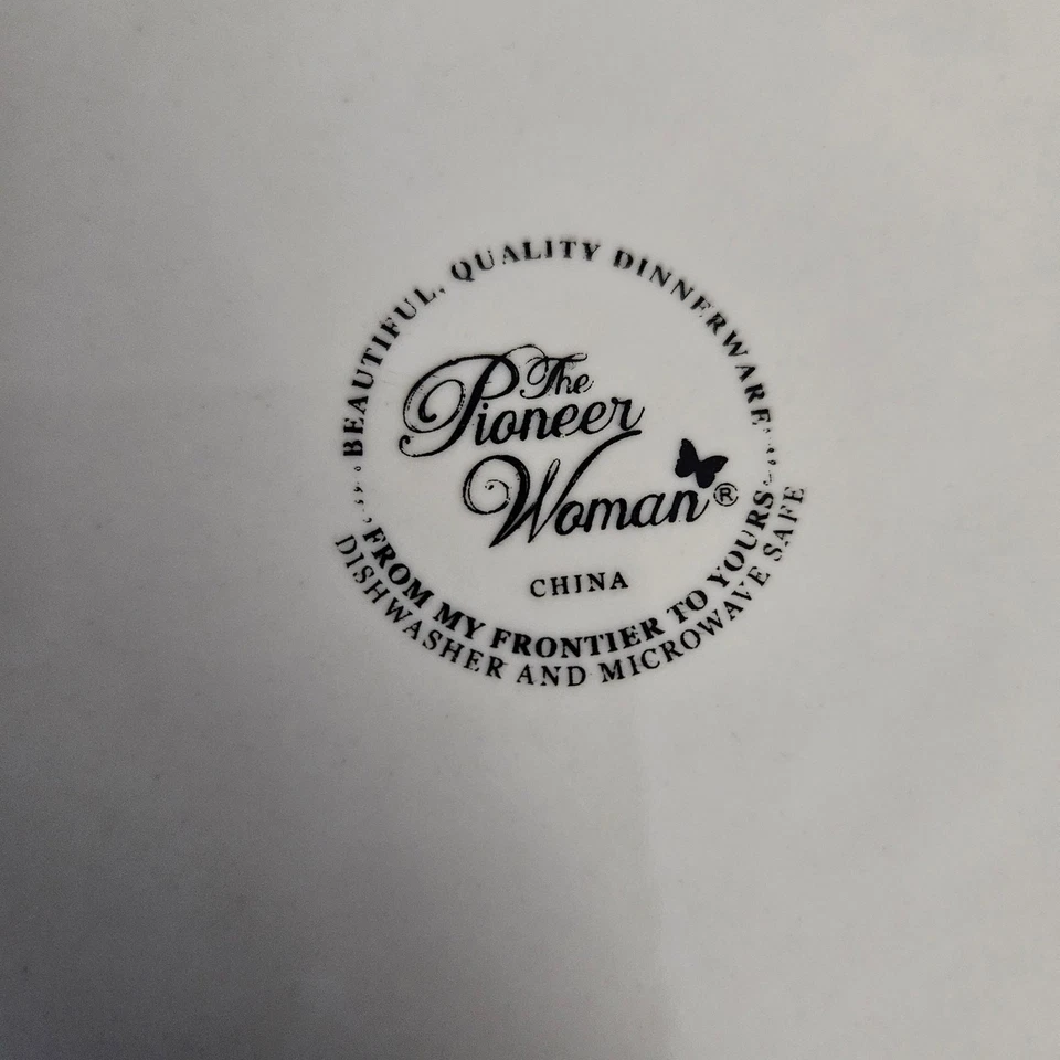 The Pioneer Woman White Bead Trim Soup Cereal Bowls Set of 3 Scalloped China - Image 3 of 3