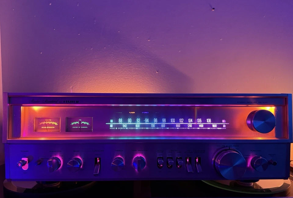 Vintage 1978 Fisher Stereo Receiver - Image 2 of 4