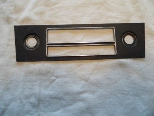 Opel Ford  VW BMW Porsche Oldtimer Blaupunkt Radioblende Chromblende zweiget.K69