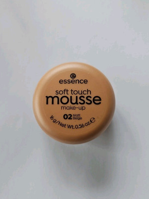 Essence: Soft Touch Mousse Make Up Foundation - 02 Matt Beige - 16 g