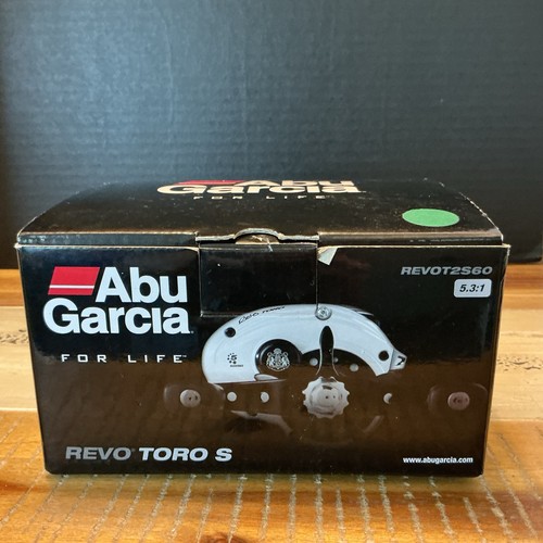 ABU GARCIA REVO TORO S 50 Baitcasting Reel 5.3:1 BB Low Profile Fishing Reel - Picture 5 of 16