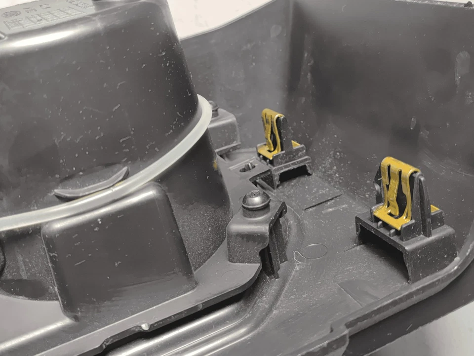 Portavasos doble trasero consola central OEM 2017-2020 FORD F-150 Foto 4 de 4