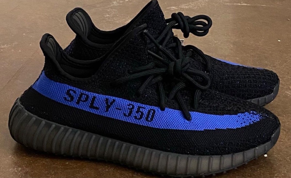 Adidas YEEZY BOOST 350 V2 GY7164 Black/Dazzling Blue | eBay Adidas YEEZY BOOST 350 V2 GY7164 Black/Dazzling Blue | eBay